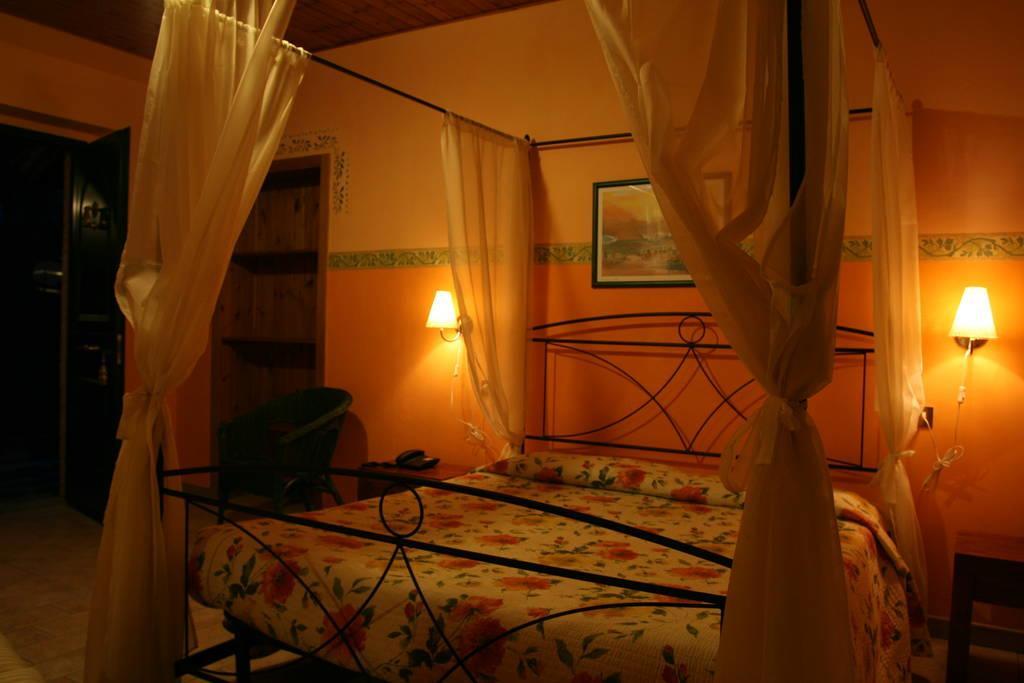 מלון גוביו Agriturismo Oasi Verde Mengara מראה חיצוני תמונה